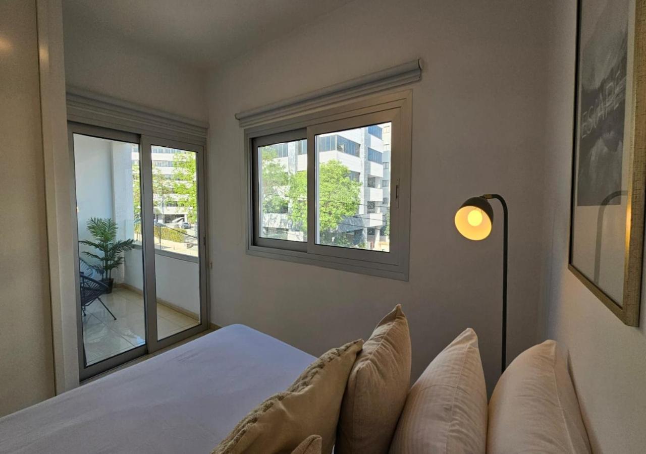 Phaedrus Living: City Centre Luxury Flat Esperidon 201 Nicosia Eksteriør billede